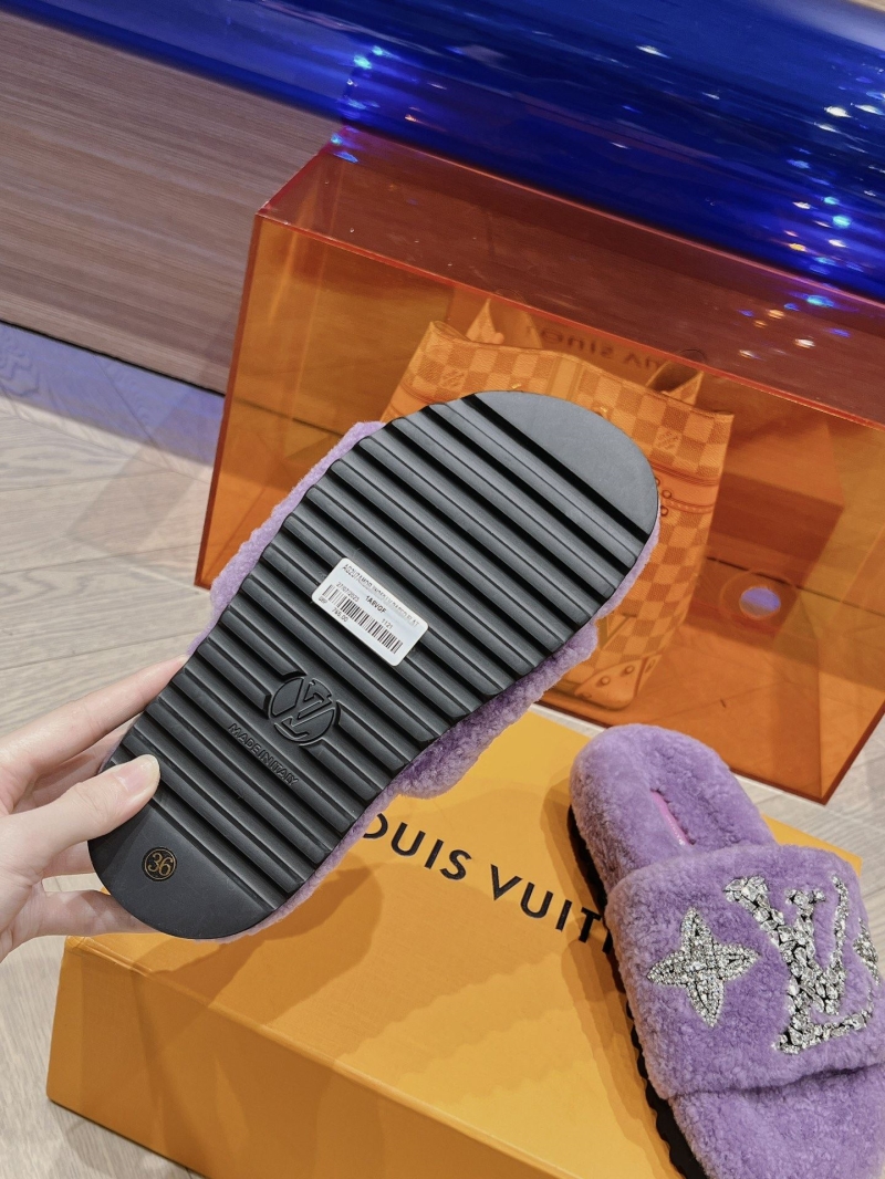 Louis Vuitton Slippers